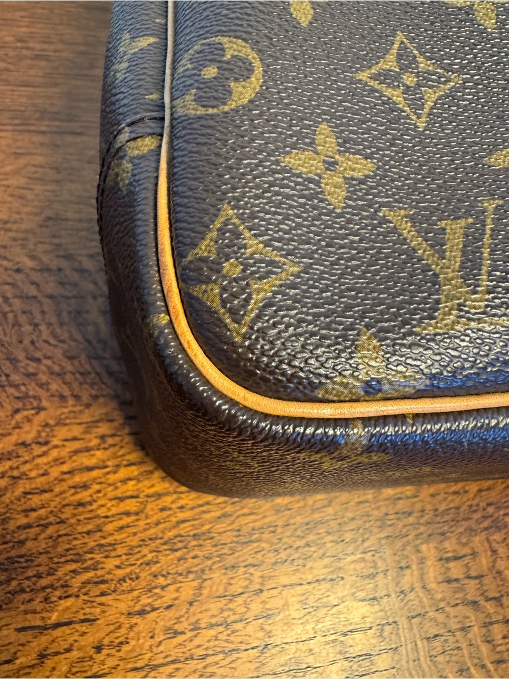 Louis Vuitton Vintage Deauville Monogram Bag with COA - Picture 8 of 16